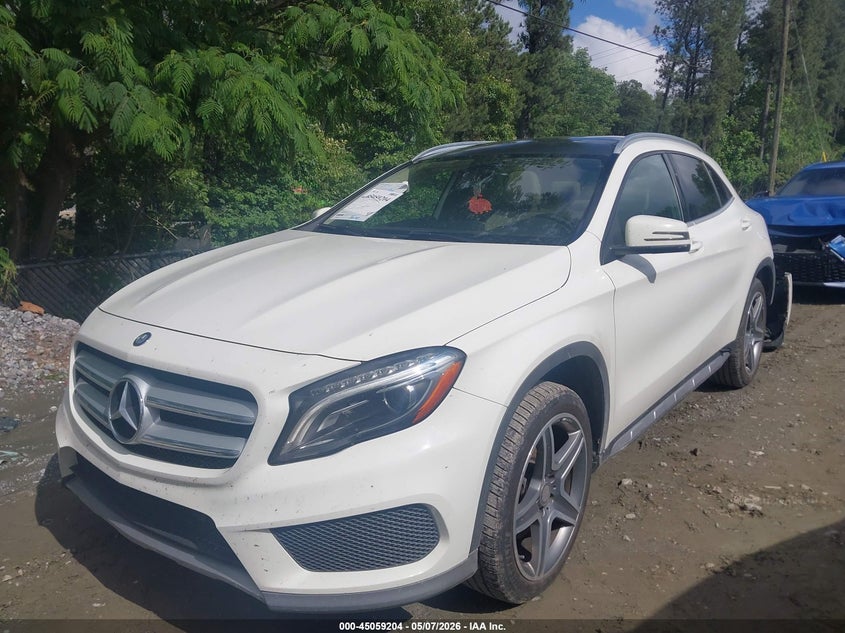 WDCTG4GB8FJ040685 2015 Mercedes-Benz Gla 250 4matic photo 1