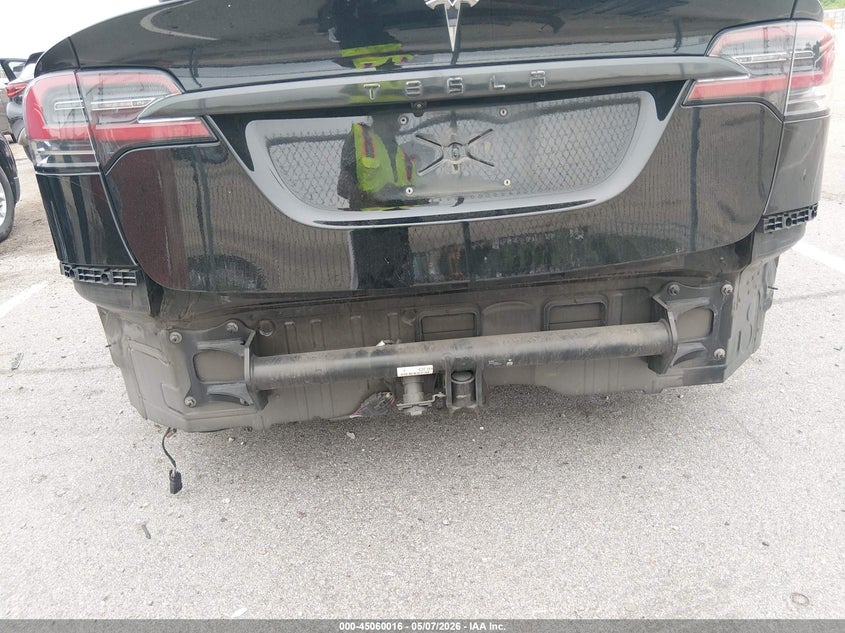 2020 Tesla Model X Long Range Dual Motor All-Wheel Drive/Long Range Plus Dual Motor All-Wheel Drive VIN: 5YJXCBE25LF283030 Lot: 45060016