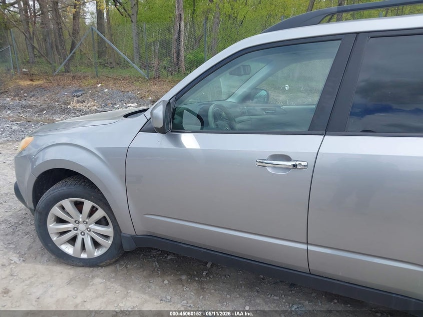 2011 Subaru Forester 2.5 2.5X Premium silver Lot 111045060152 Vin JF2SHACC0BH723088