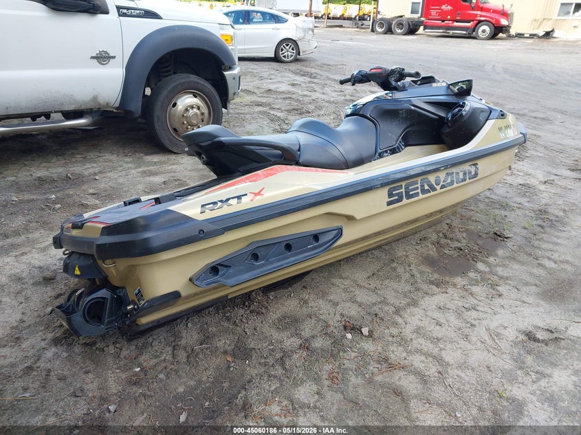 2025 SEADOO RXT auction photo 4