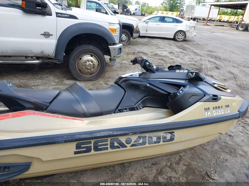 2025 SEADOO RXT auction photo 5