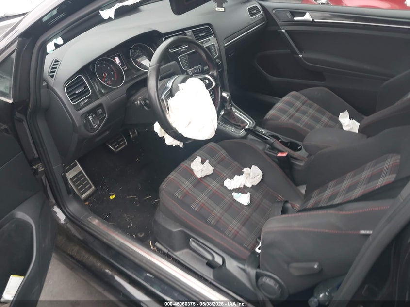 2015 Volkswagen Golf Gti 2.0T S W/Performance Package 2-Door VIN: 3VWT47AU8FM074670 Lot: 45060375