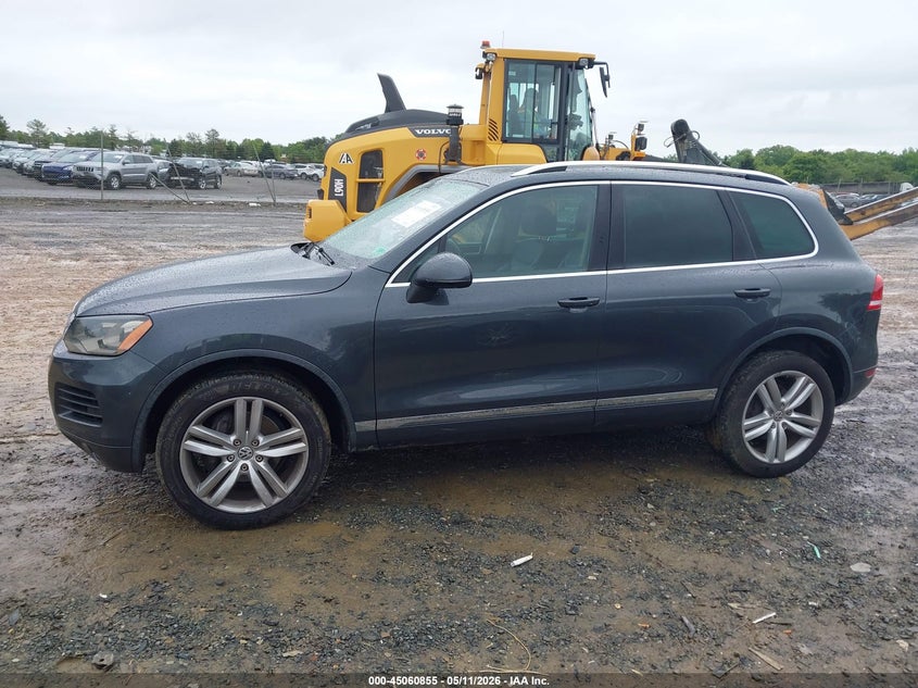 2012 Volkswagen Touareg Tdi Executive VIN: WVGEK9BP1CD010074 Lot: 45060855