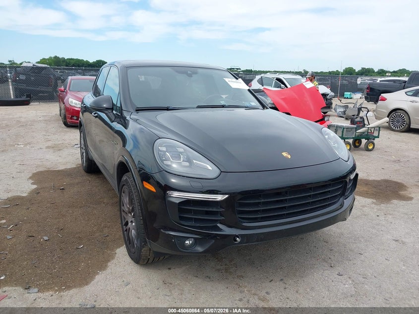 Vin: wp1ae2a20hla72553, lot: 45558409, porsche cayenne e-hybrid s platinum edition 2017 img_1