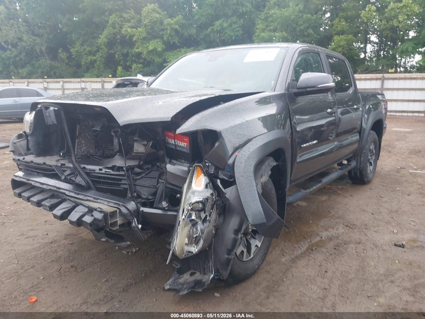 3TMCZ5AN0JM152658 2018 Toyota Tacoma Trd Off Road photo 1