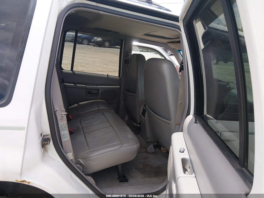 1998 Ford Explorer Eddie Bauer/Limited/Xl/Xlt VIN: 1FMZU34E6WZC24621 Lot: 45061075