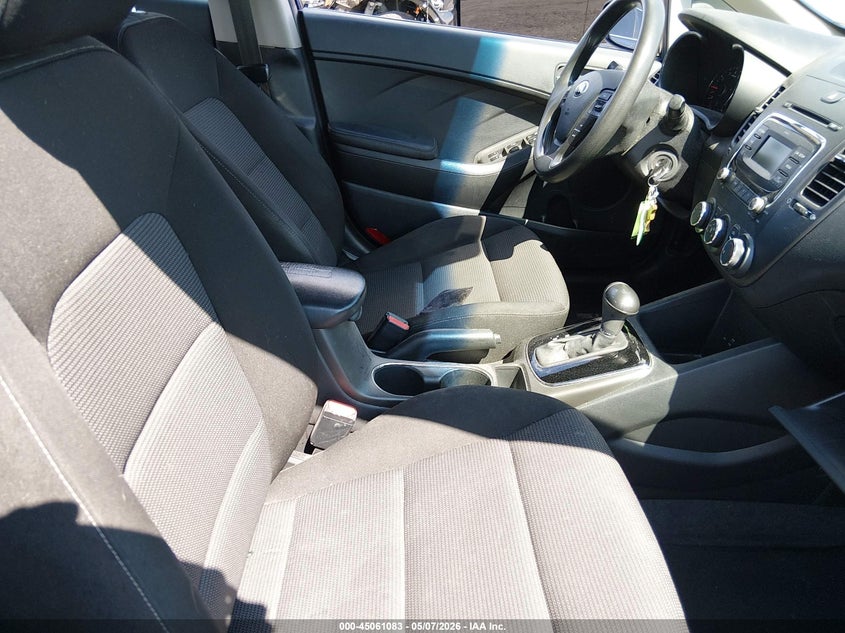 2017 KIA FORTE auction photo 5