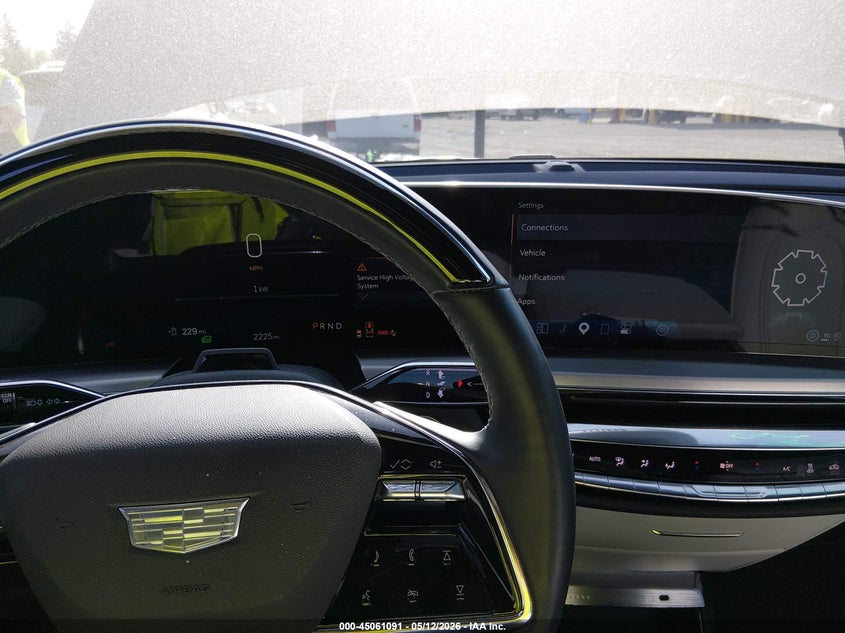 2025 Cadillac Lyriq Luxury 2 Rwd VIN: 1GYKPRRL0SZ300877 Lot: 45061091
