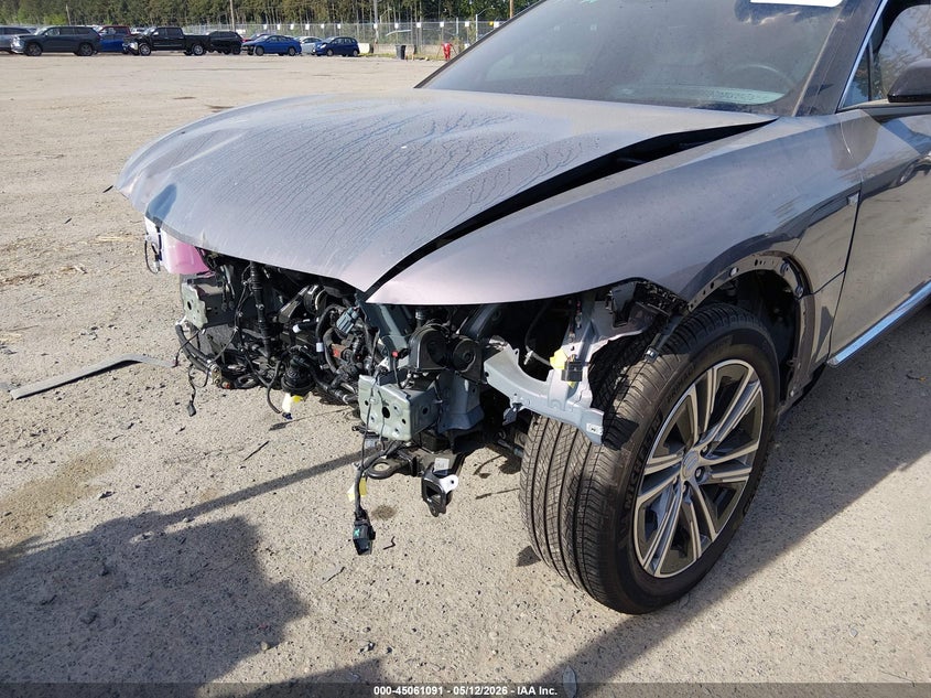 2025 Cadillac Lyriq Luxury 2 Rwd VIN: 1GYKPRRL0SZ300877 Lot: 45061091