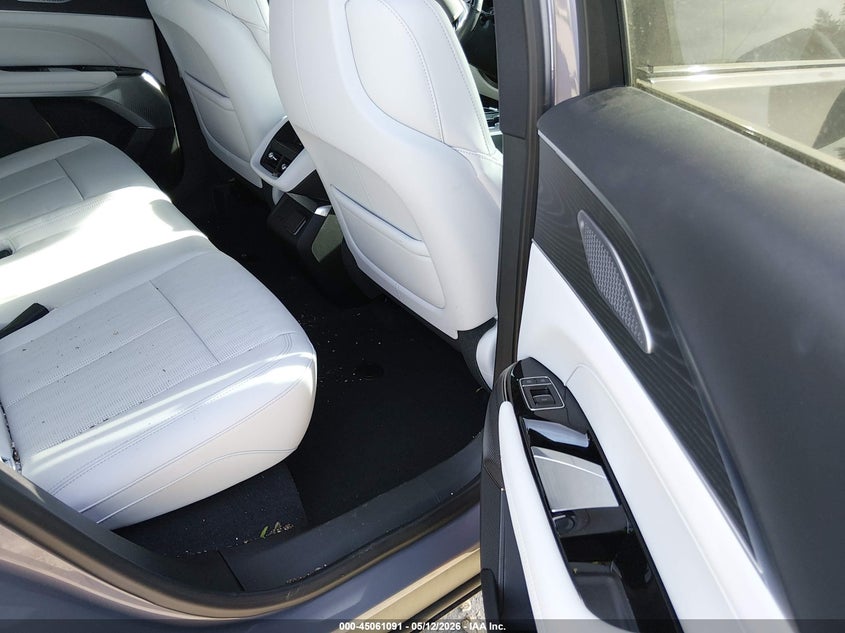 2025 Cadillac Lyriq Luxury 2 Rwd VIN: 1GYKPRRL0SZ300877 Lot: 45061091