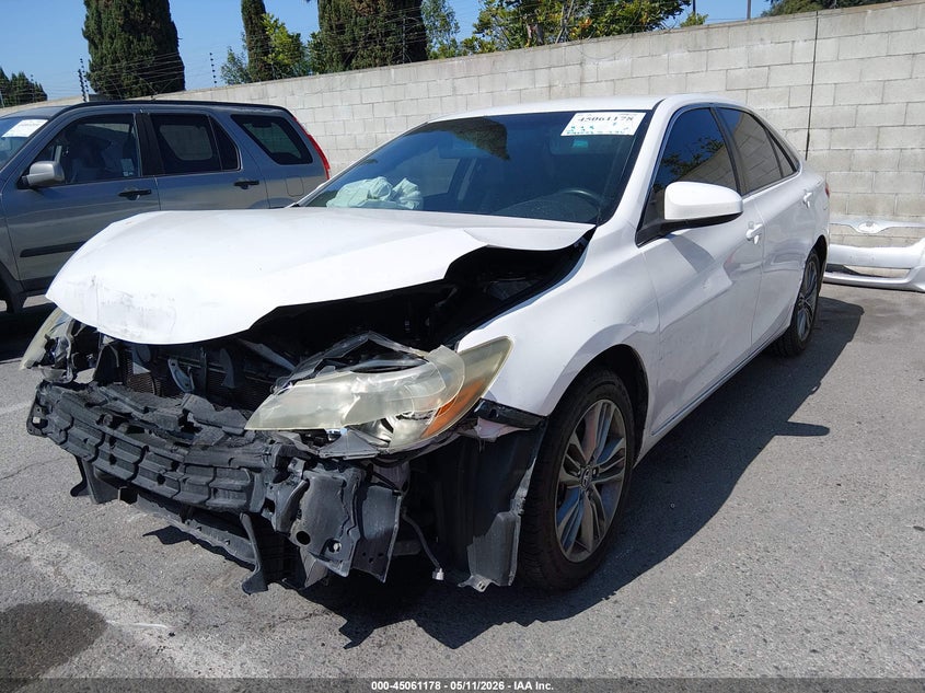 2015 Toyota Camry Se 4T1BF1FK9FU033811 photo 1