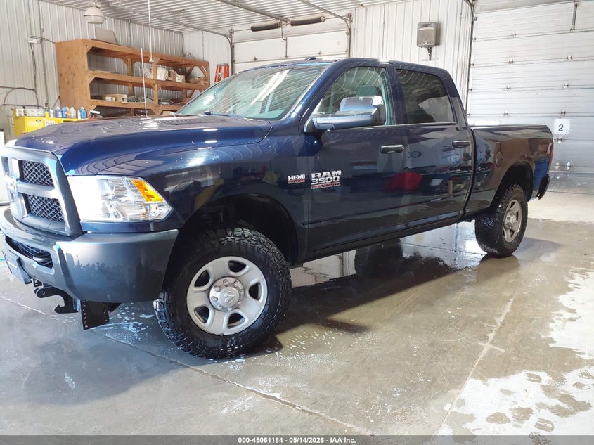 3C63R3CT0JG318554 2018 Ram 3500 Tradesman  4x4 6'4 Box photo 1
