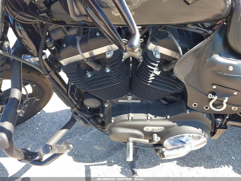 2017 Harley-Davidson Xl883 Iron 883 VIN: 1HD4LE212HC412991 Lot: 45061528