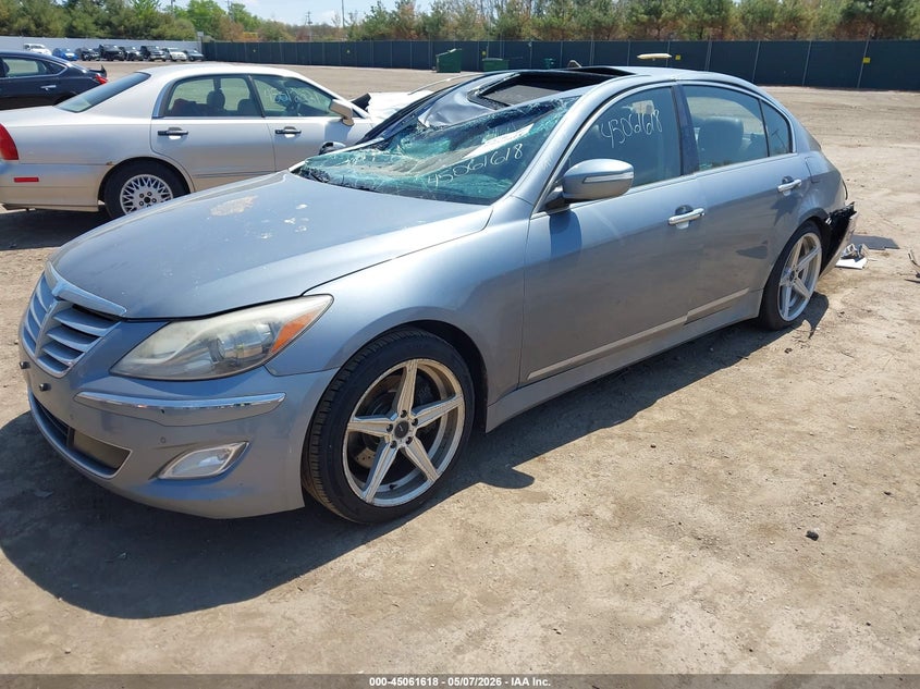 2014 HYUNDAI GENESIS auction photo 2