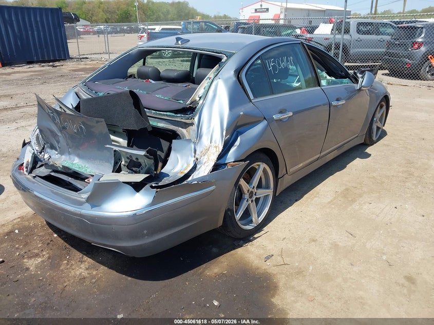 2014 HYUNDAI GENESIS auction photo 4