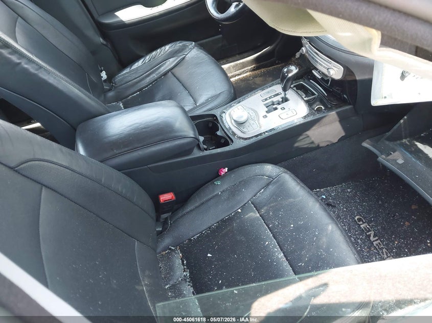 2014 HYUNDAI GENESIS auction photo 5