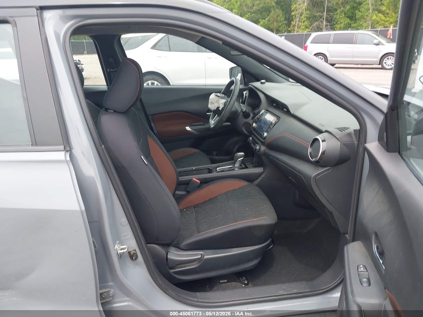 2022 NISSAN KICKS auction photo 5