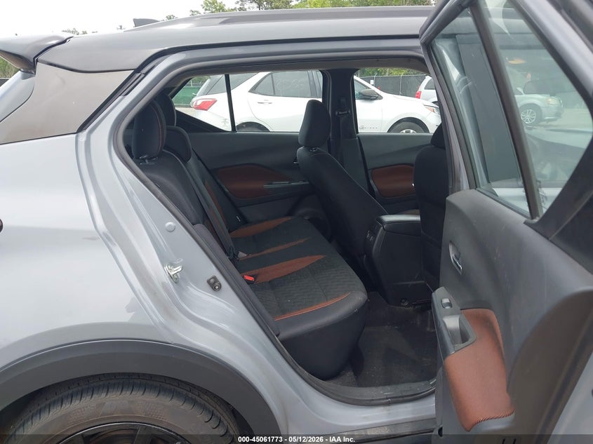 2022 NISSAN KICKS auction photo 8