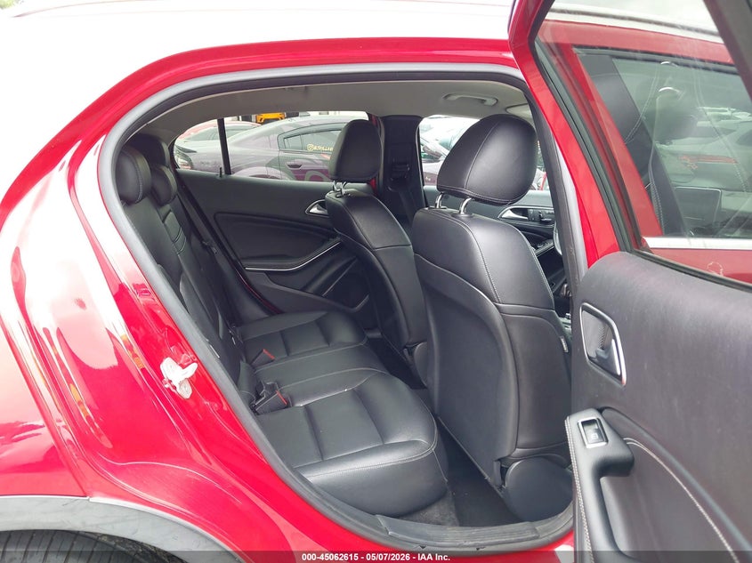 2015 MERCEDES-BENZ GLA 250 auction photo 8