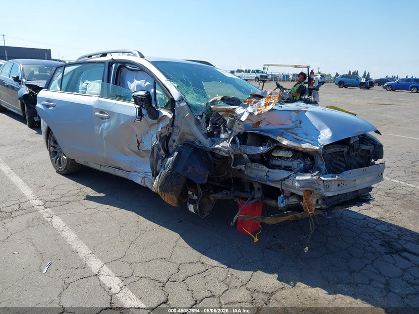 Vin: jf1gpav6xf8216581, lot: 45560239, subaru impreza 2.0i sport limited 2015 img_1