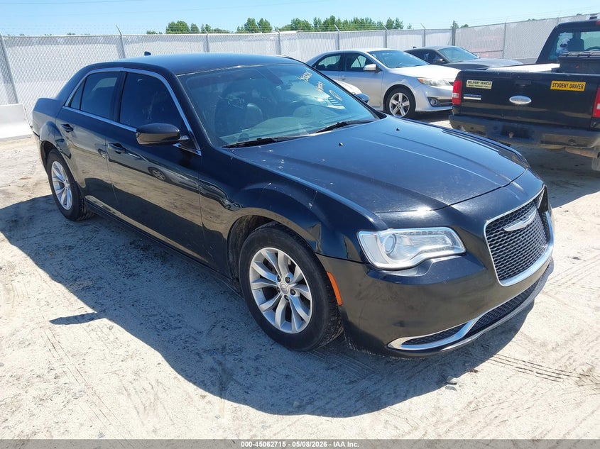 CHRYSLER 300 2015. Lot# 45062715. VIN 2C3CCAAGXFH763190. Photo 1