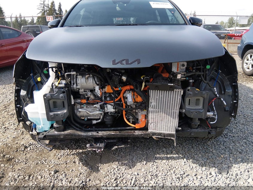 2025 KIA SPORTAGE PLUG-IN HYBRID X-LINE — Фото 6