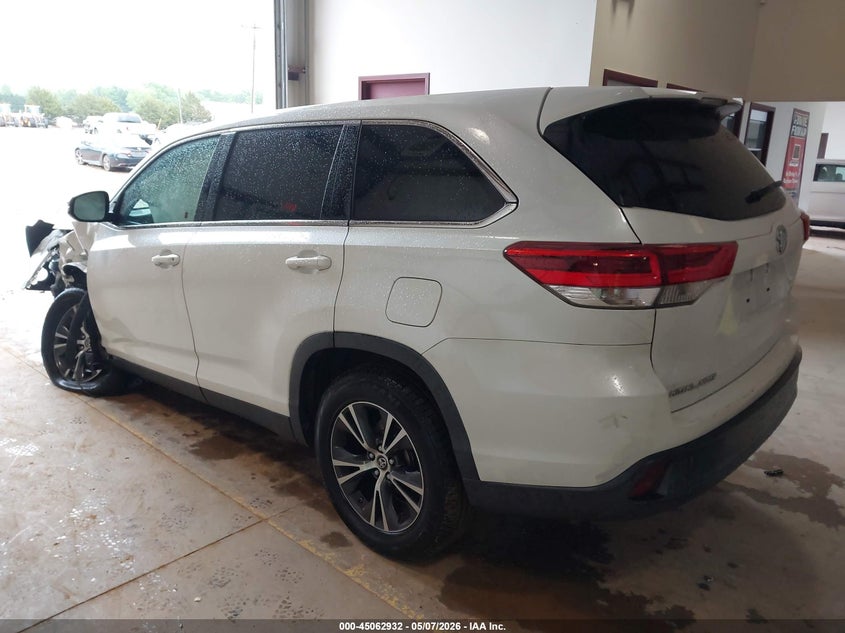 2019 TOYOTA HIGHLANDER auction photo 3