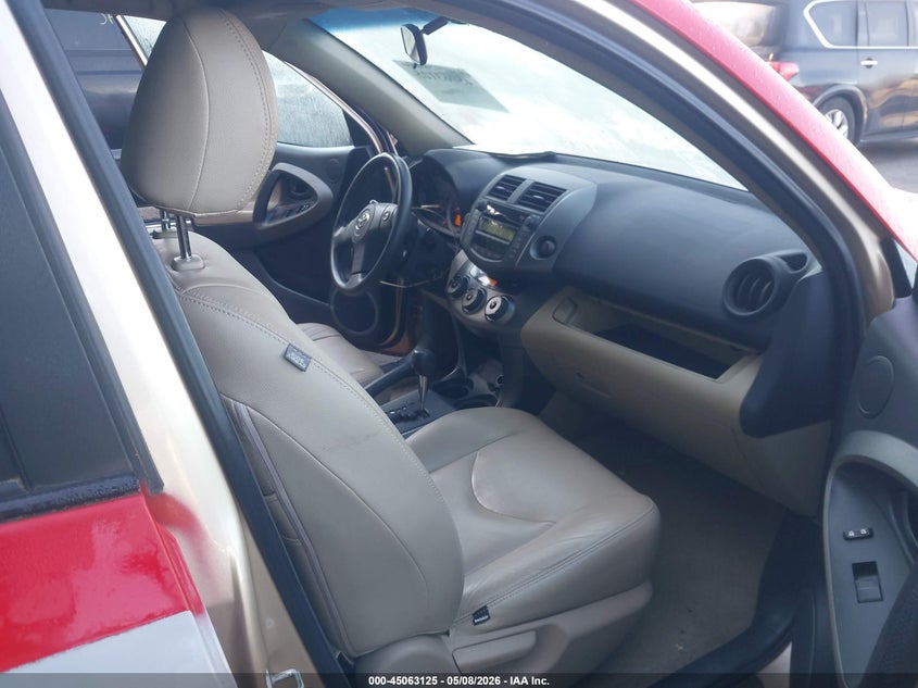 2011 TOYOTA RAV4 auction photo 5