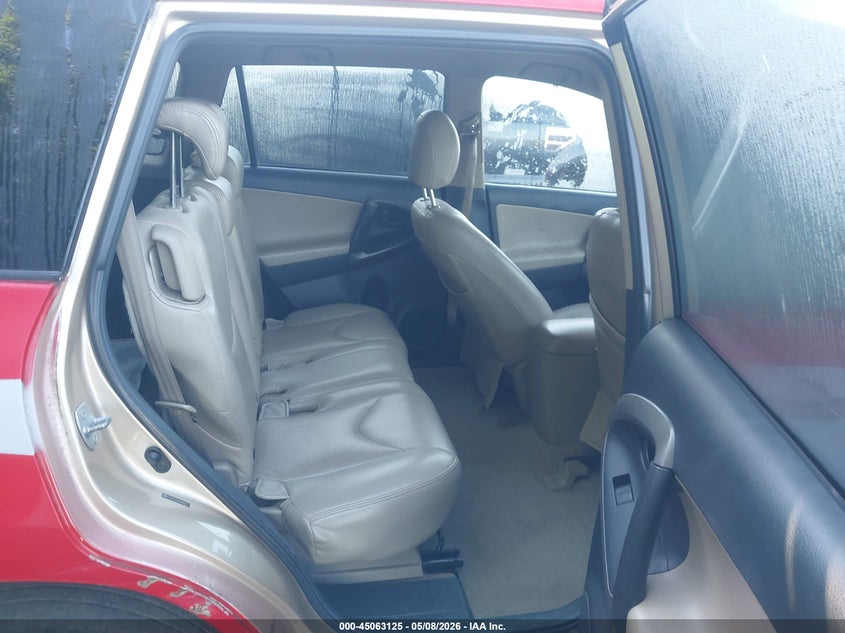2011 TOYOTA RAV4 auction photo 8