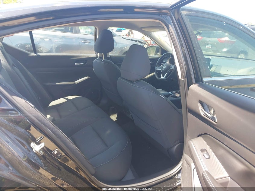 2019 NISSAN ALTIMA auction photo 8