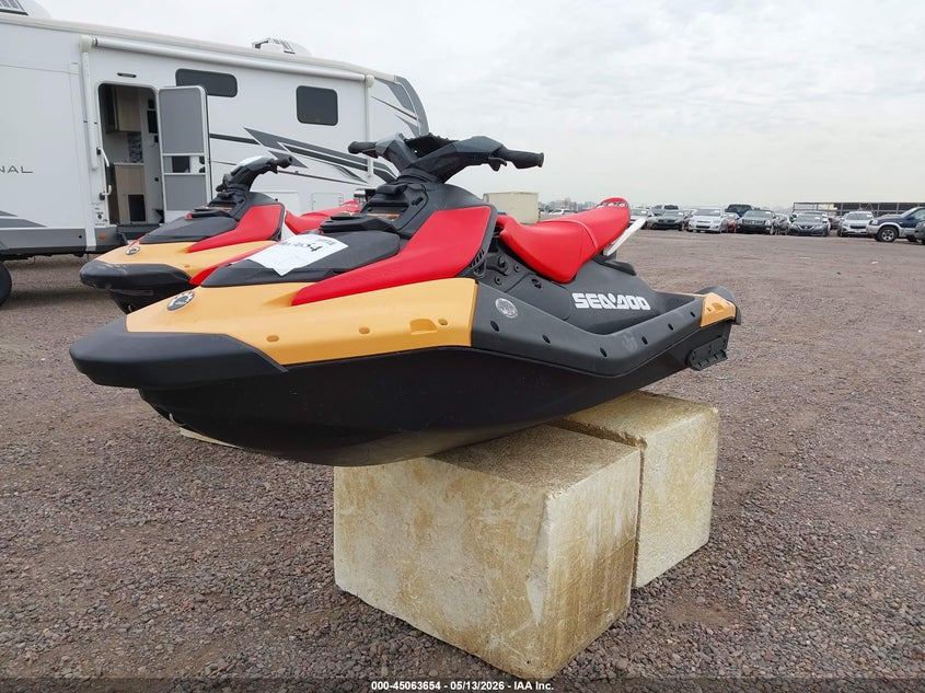 2025 SEA DOO GTI auction photo 2