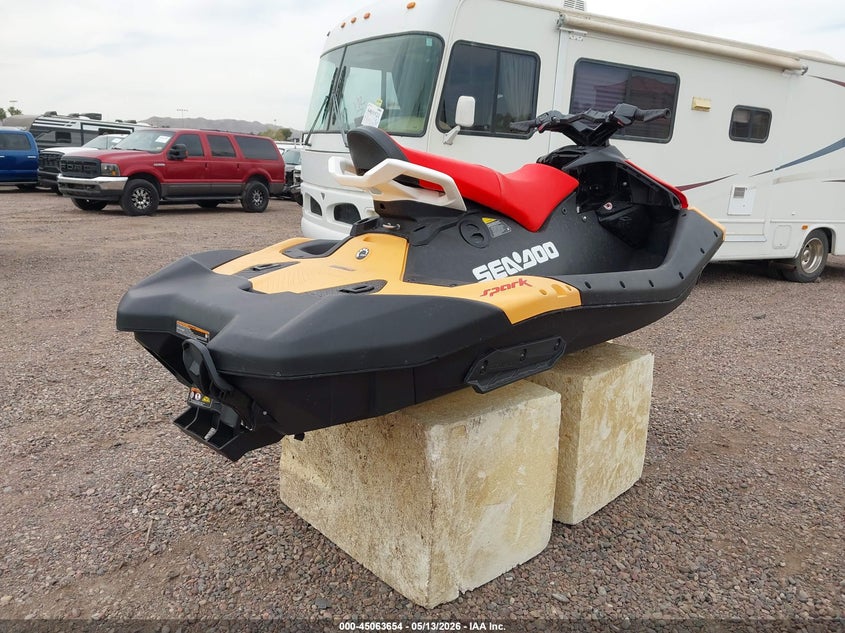 2025 SEA DOO GTI auction photo 4
