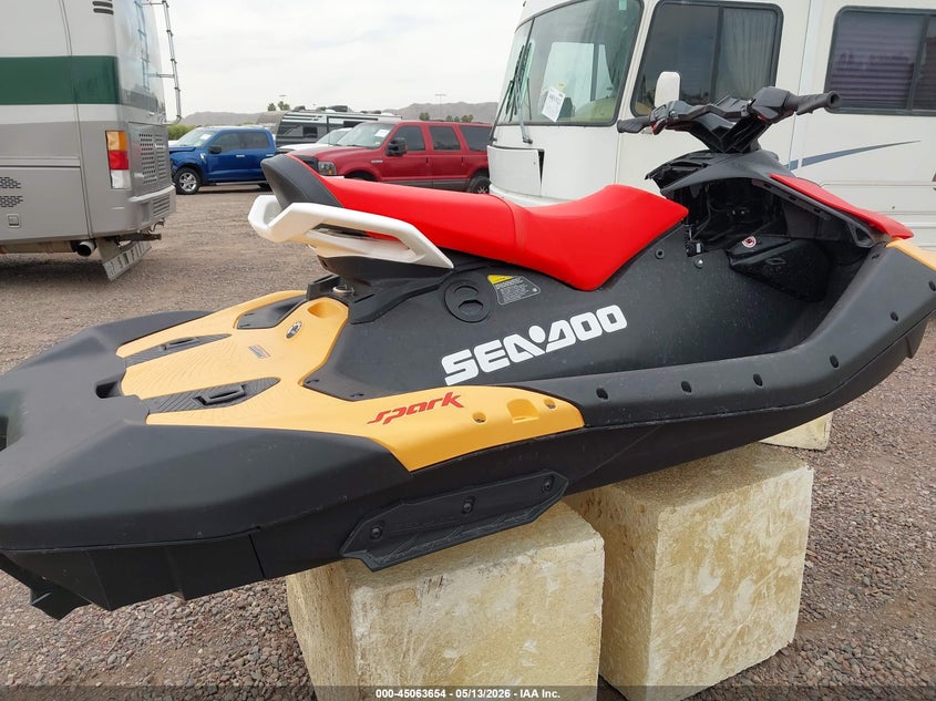 2025 SEA DOO GTI auction photo 8
