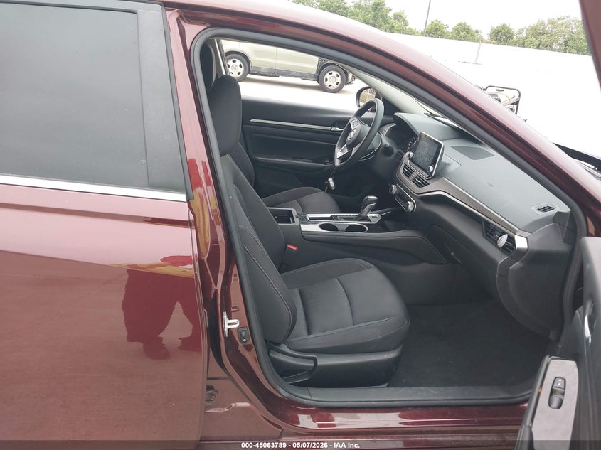 2023 NISSAN ALTIMA auction photo 5