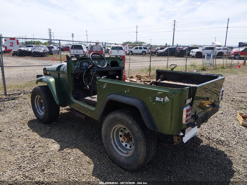 1971 TOYOTA LANDCRUISER auction photo 3
