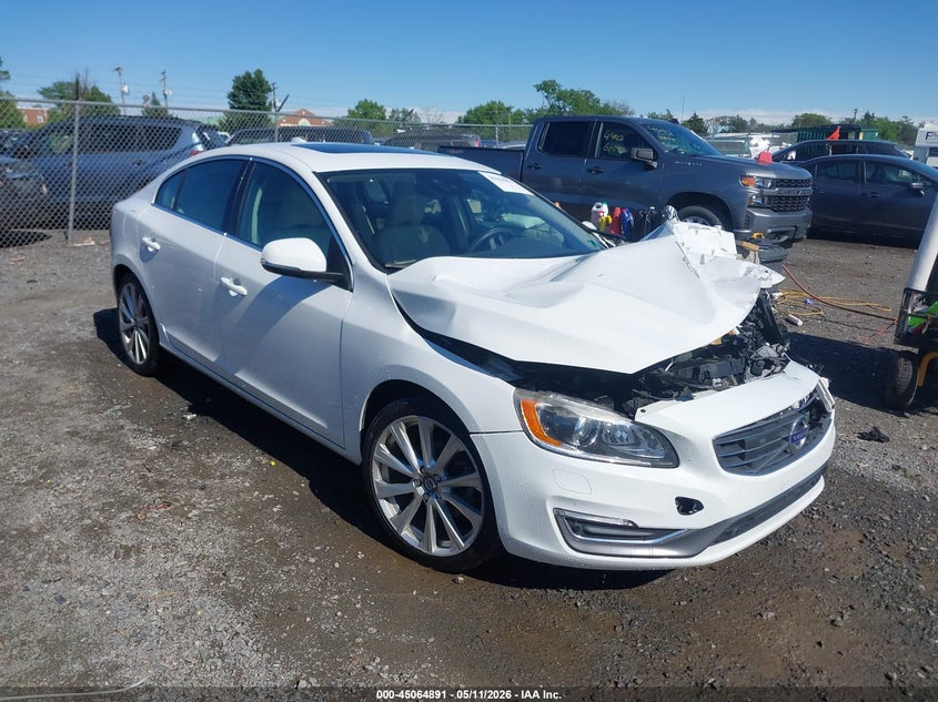 Vin: lyv402fmxgb105956, lot: 45562437, volvo s60 inscription t5 drive-e platinum 2016 img_1