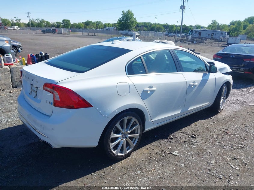 Vin: lyv402fmxgb105956, lot: 45562437, volvo s60 inscription t5 drive-e platinum 20164