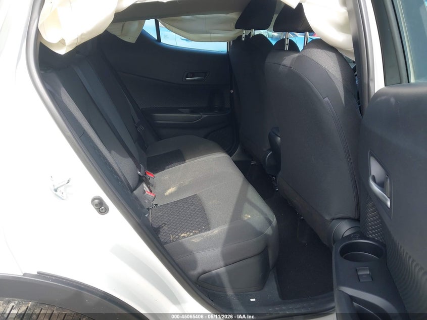 VIN NMTKHMBX6LR113082 2020 TOYOTA C-HR LE