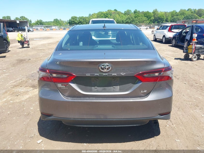 TOYOTA CAMRY - zdjęcie 16