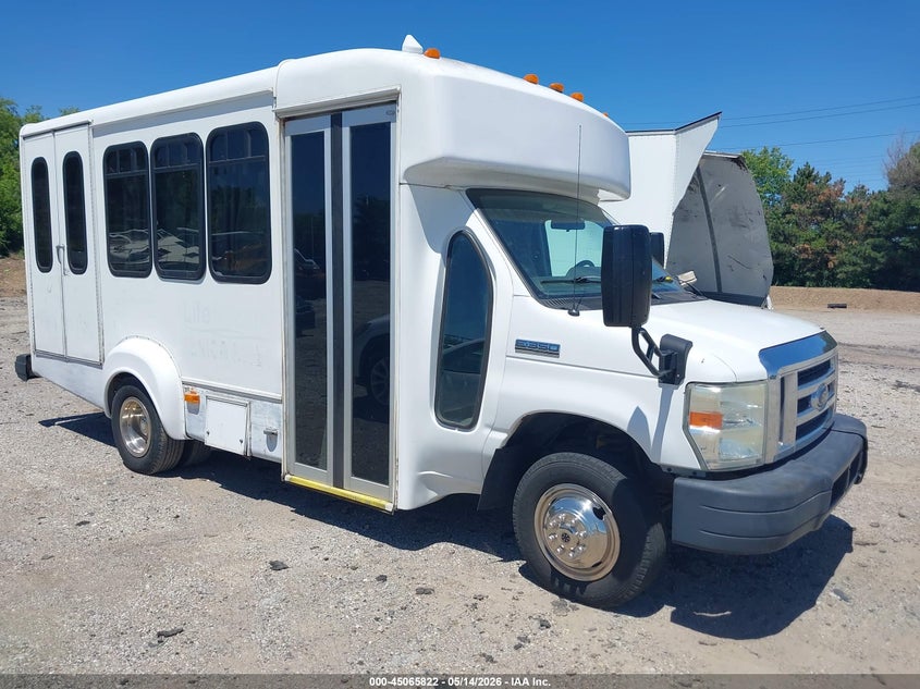 2010 FORD E-350 CUTAWAY