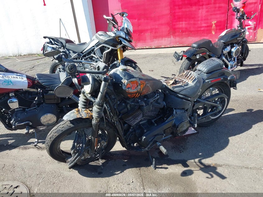 2021 HARLEY-DAVIDSON FXBBS auction photo 2