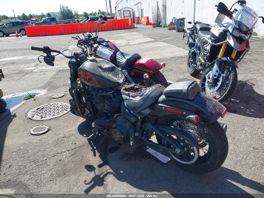 2021 HARLEY-DAVIDSON FXBBS auction photo 3