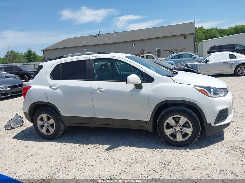 VIN KL7CJPSM7NB521955 2022 CHEVROLET TRAX AWD LT