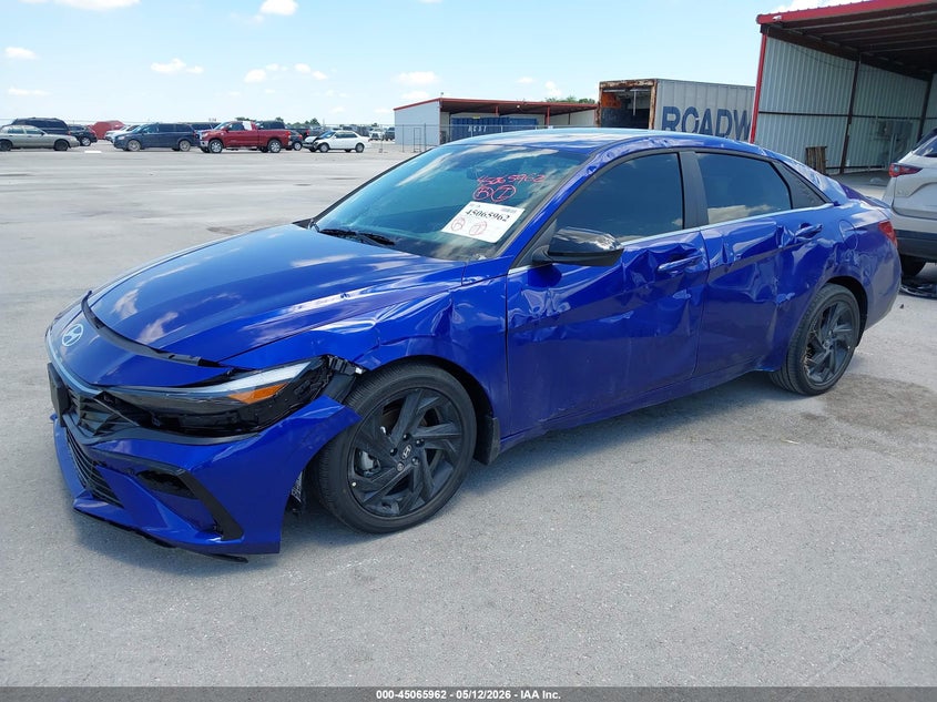 2026 HYUNDAI ELANTRA auction photo 2