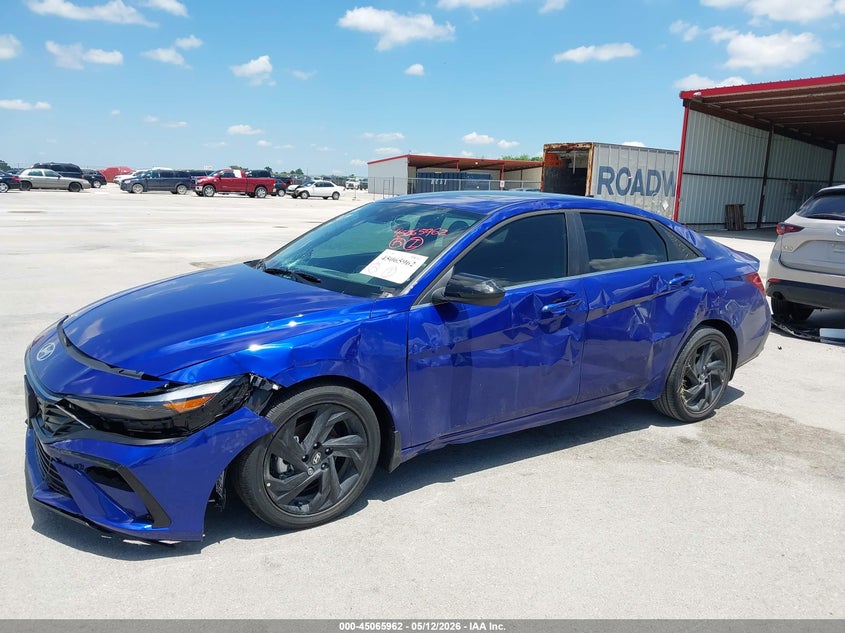 2026 HYUNDAI ELANTRA auction photo 6