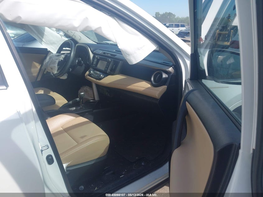 2015 TOYOTA RAV4 auction photo 5