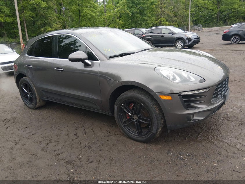 2015 PORSCHE MACAN S
