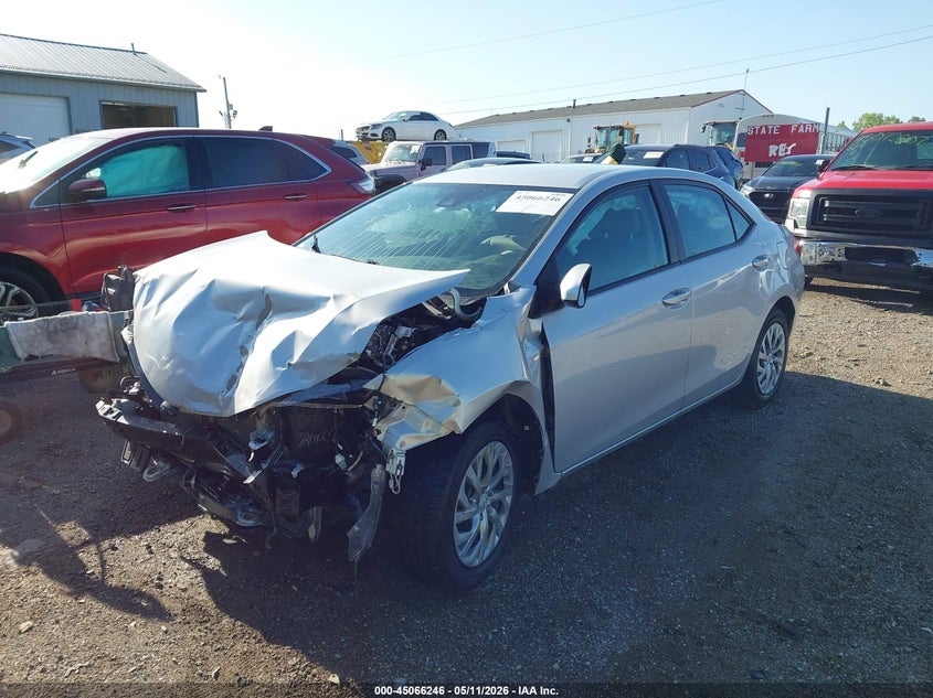 2017 Toyota Corolla Le 2T1BURHE1HC893878 photo 1