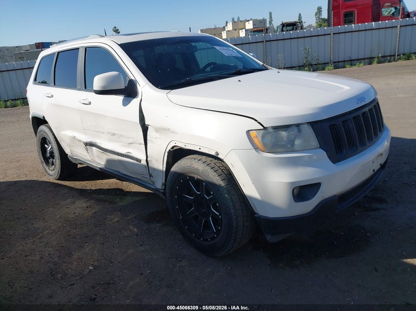 Vin: 1j4rs4gg1bc658806, lot: 45563854, jeep grand cherokee laredo 2011 img_1