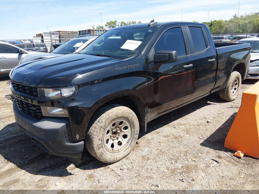 2021 Chevrolet Silverado 1500 2wd  Standard Bed Custom 1GCRWBEF8MZ125344 photo 1
